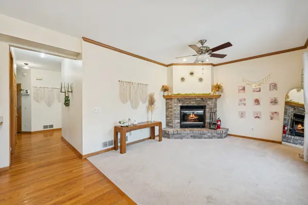 524 Highland DR, Elburn, IL 60119