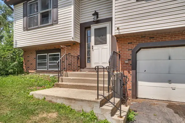235 Capitol DR, Bolingbrook, IL 60440