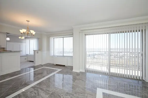 7033 N Kedzie AVE #1704, Chicago, IL 60645
