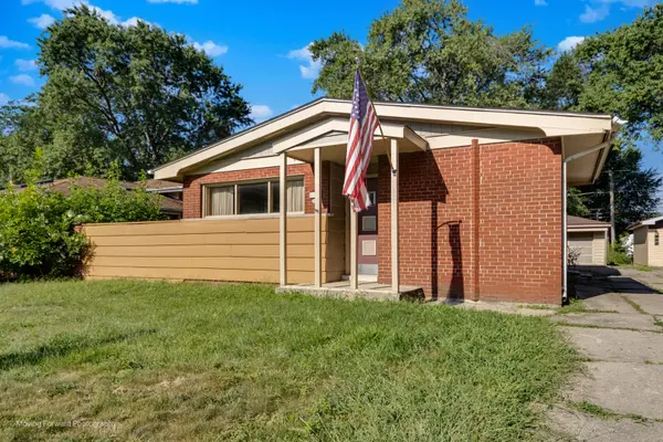 10420 S Kildare AVE, Oak Lawn, IL 60453