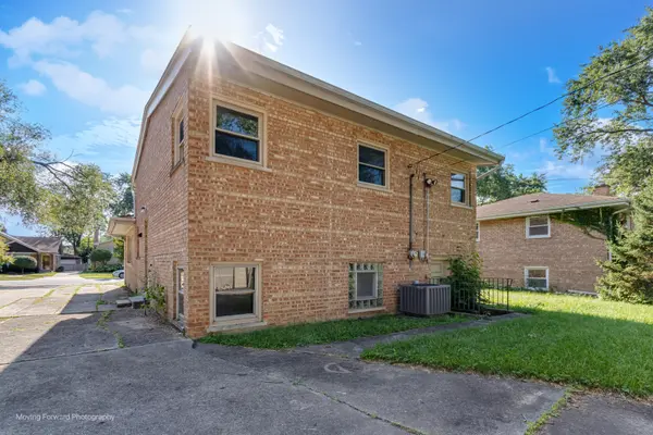10420 S Kildare AVE, Oak Lawn, IL 60453