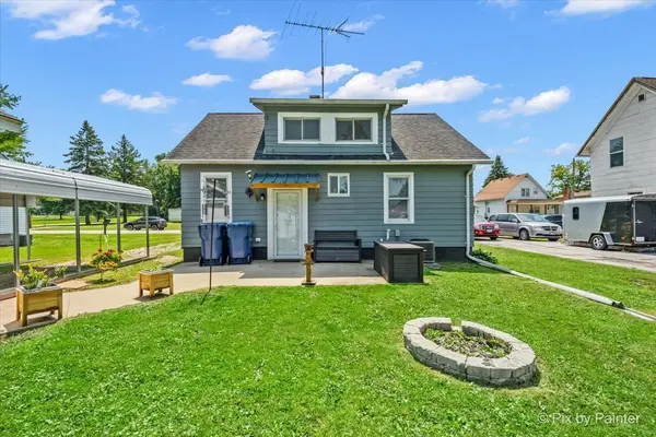 335 E Ogden ST, Capron, IL 61012