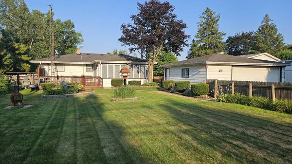 2736 N Lewis AVE, Waukegan, IL 60085
