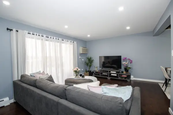 6466 N Northwest HWY #C1, Chicago, IL 60631
