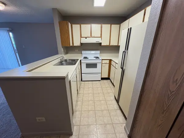 2064 Rand RD #108, Palatine, IL 60074