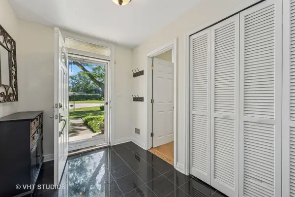 1119 Hampton CT, Deerfield, IL 60015