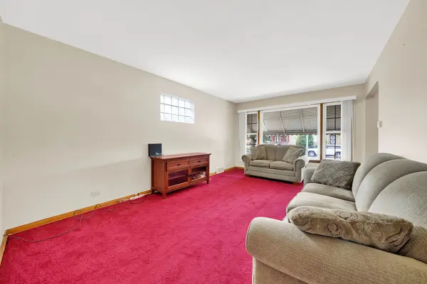 8613 S KOLIN AVE, Chicago, IL 60652