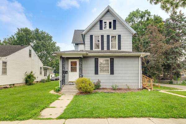 645 Lavoie AVE, Elgin, IL 60120