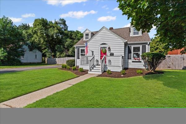 308 S Slusser ST, Grayslake, IL 60030