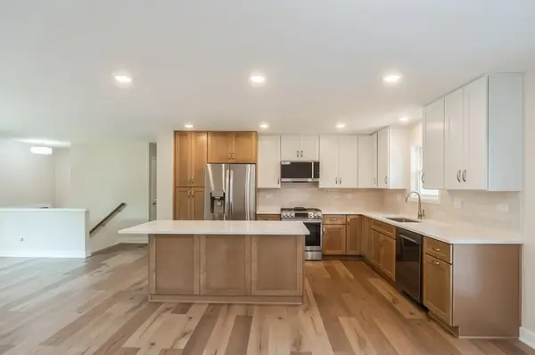 545 Estate DR, Buffalo Grove, IL 60089