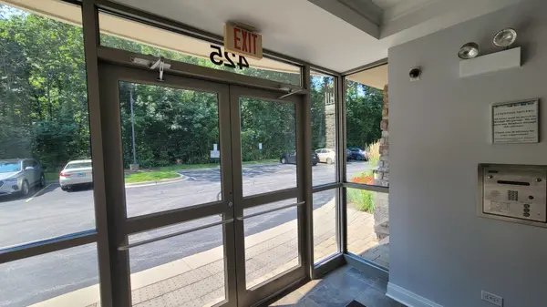 425 Benjamin DR #409, Vernon Hills, IL 60061