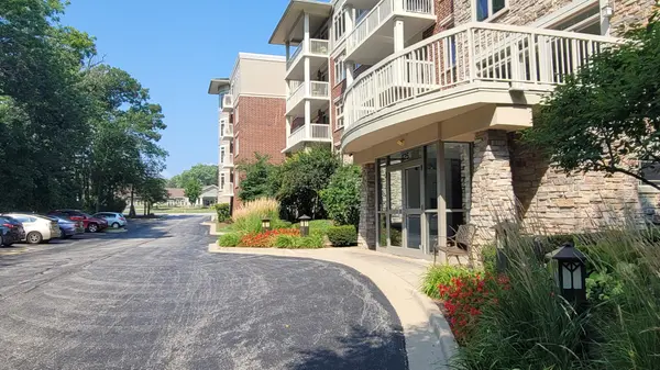 425 Benjamin DR #409, Vernon Hills, IL 60061