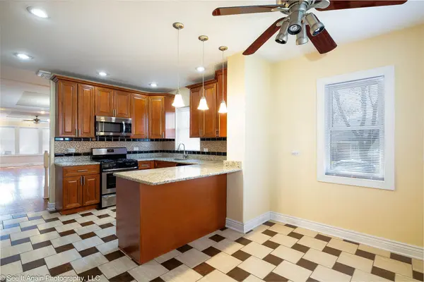 7658 S LAFAYETTE AVE, Chicago, IL 60620