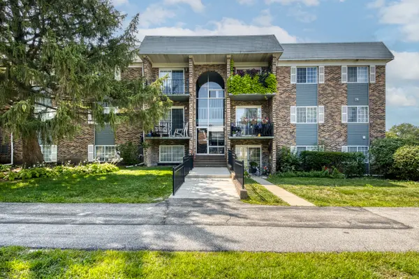 1611 N Windsor DR #306, Arlington Heights, IL 60004