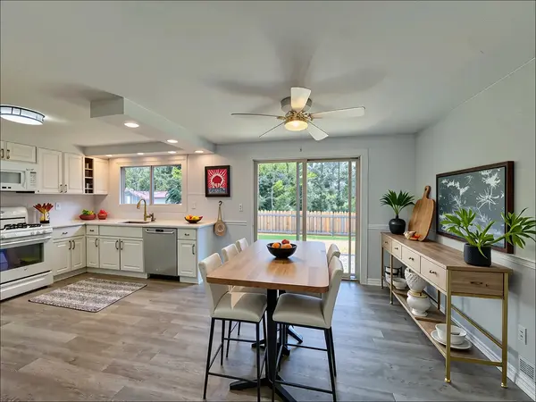 345 Souwanas TRL, Algonquin, IL 60102