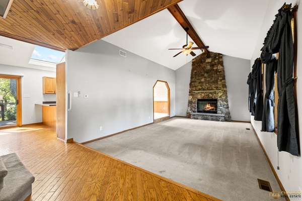 2011 Bryn Mawr CT, Johnsburg, IL 60051