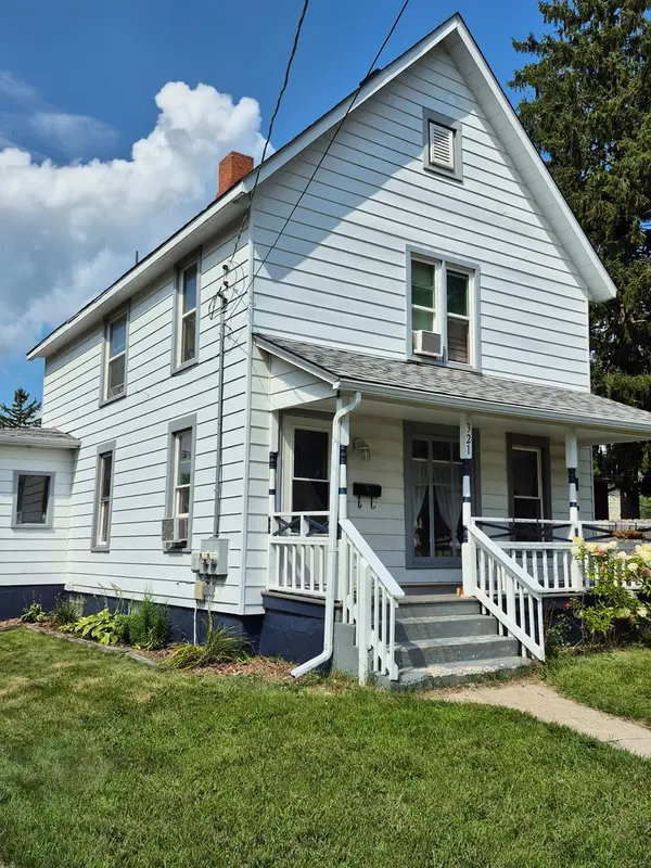 321 Hoy AVE, Woodstock, IL 60098