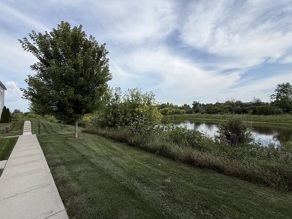 2385 Upland RD, Hampshire, IL 60140