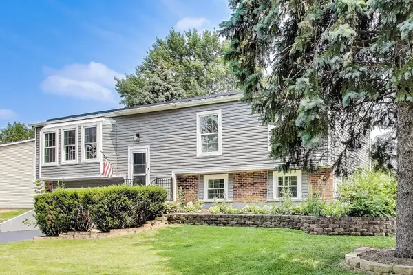 304 N Pinecrest RD, Bolingbrook, IL 60440