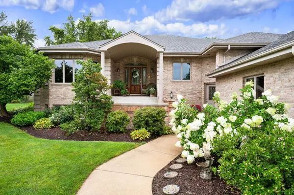 426 E Niagara AVE, Schaumburg, IL 60193