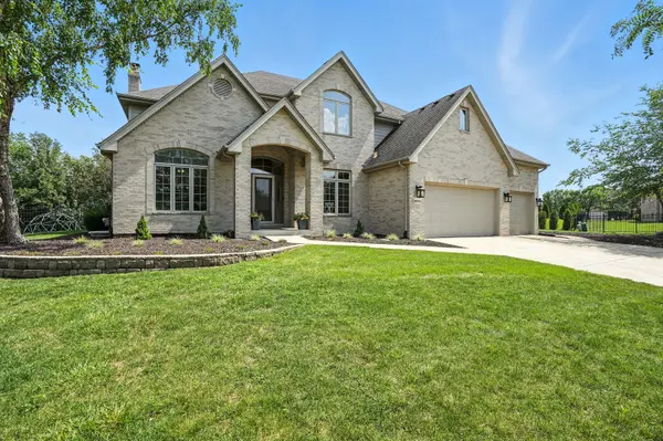 21785 Blue Bird LN, Frankfort, IL 60423