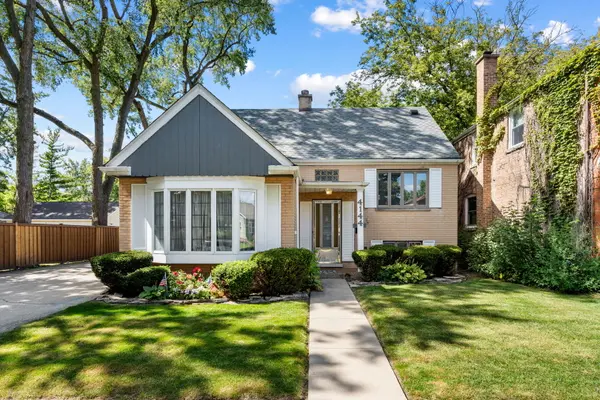 4144 Elm AVE, Brookfield, IL 60513