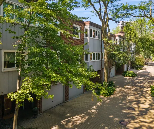 1818 N Sedgwick ST, Chicago, IL 60614