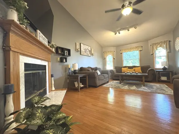 1581 Carver CIR, Bourbonnais, IL 60914