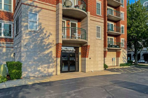 104 N Plum Grove RD #406, Palatine, IL 60067
