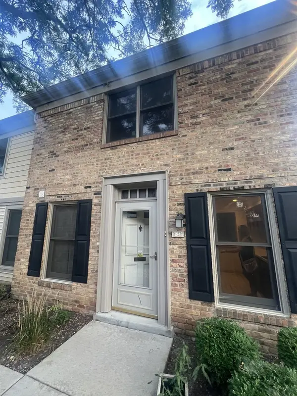 1845 Bristol Walk AVE, Hoffman Estates, IL 60169