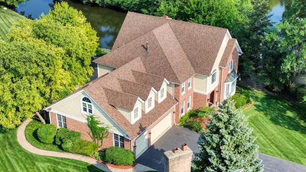 2131 Warwick LN, Glenview, IL 60026