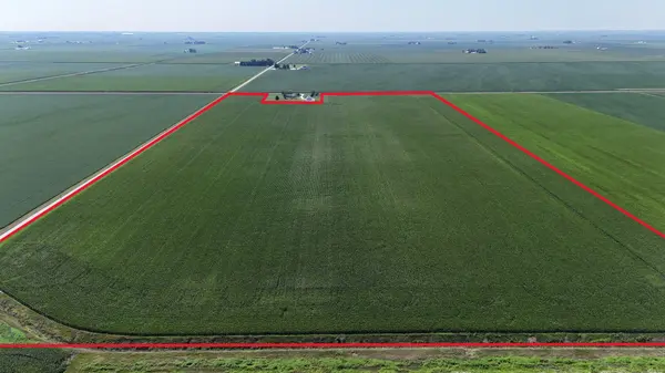 400 E 2423 County RD, Danforth, IL 60930