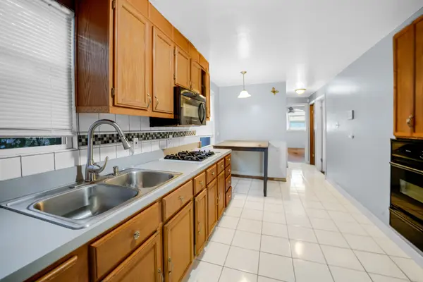 10502 S Hoxie AVE, Chicago, IL 60617