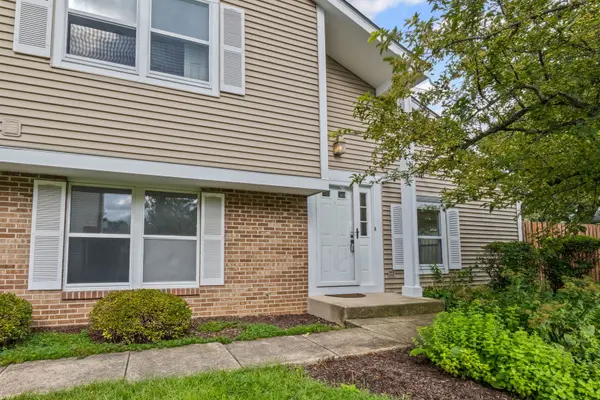 0N691 Bedford LN, Winfield, IL 60190