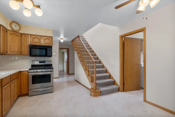 534 Ingalton AVE, West Chicago, IL 60185