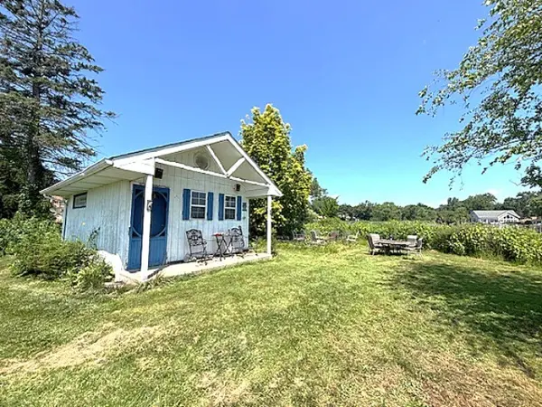 9533 273rd AVE, Salem Lakes, WI 53179