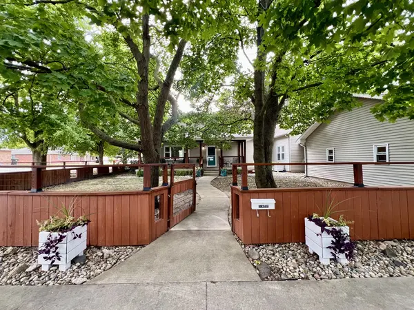617 E Main ST, Arcola, IL 61910