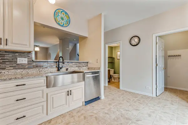 760 Hanbury DR, Des Plaines, IL 60016