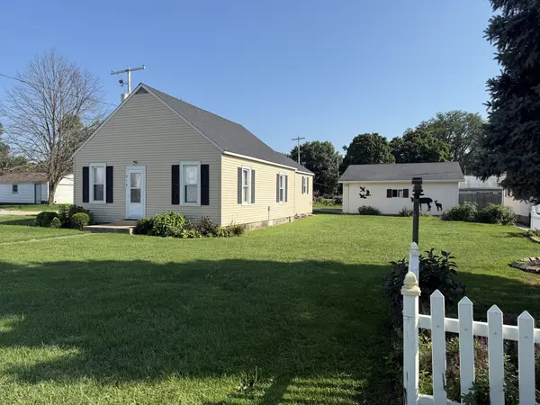 219 E 1st ST, Cedar Point, IL 61316