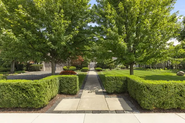 311 Raleigh RD, Kenilworth, IL 60043