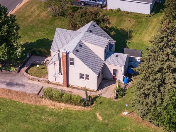 709 W Diggins ST, Harvard, IL 60033