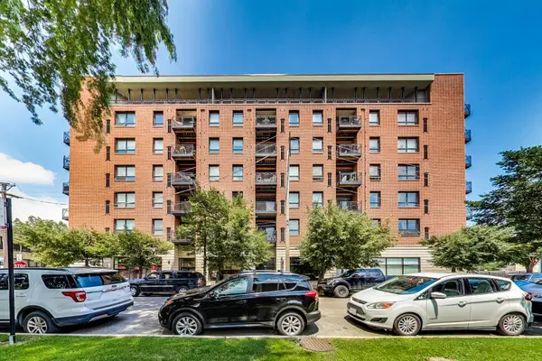 974 W 35th PL #503, Chicago, IL 60609