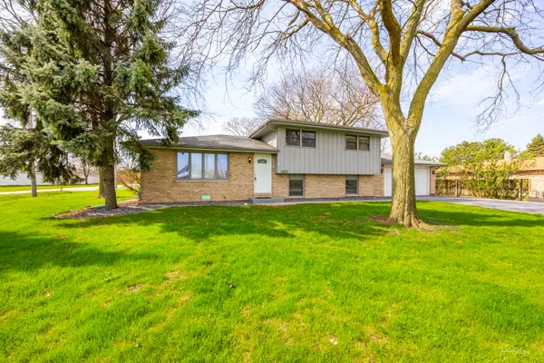 1001 172nd ST, Hazel Crest, IL 60429