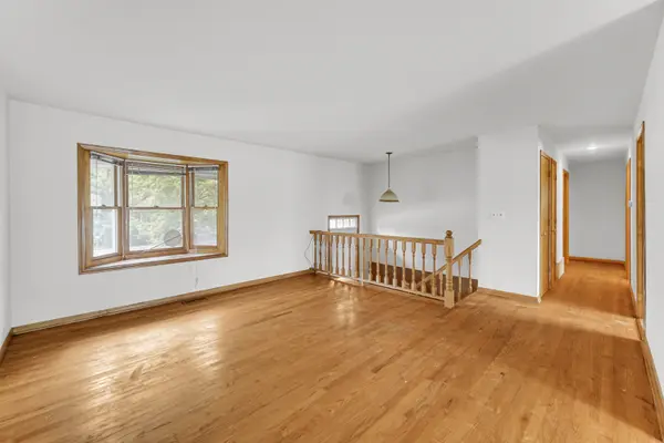 336 Cherry LN, Glenview, IL 60025