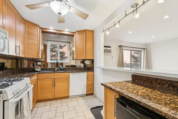 1650 MILL ST #206, Des Plaines, IL 60016