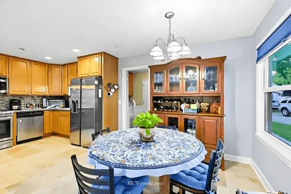548 Hamilton AVE, Westmont, IL 60559