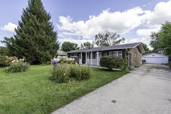 2917 Hyde Park AVE, Waukegan, IL 60085