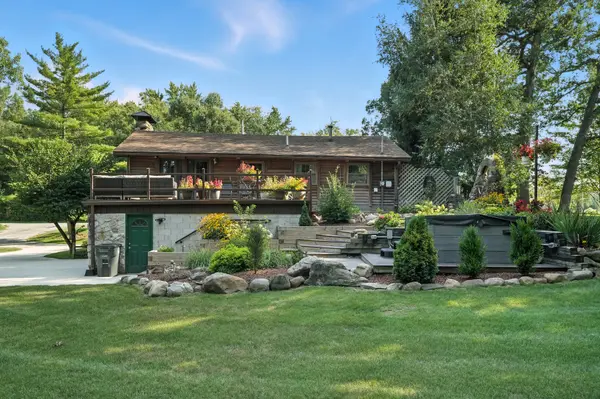 600 W 10th ST, Hobart, IN 46342