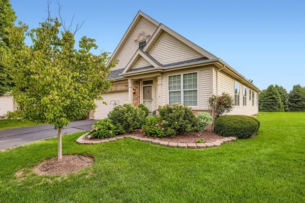 21208 Montclare Lake DR, Crest Hill, IL 60403