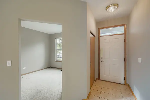21208 Montclare Lake DR, Crest Hill, IL 60403